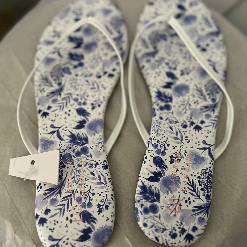 Sandals, brand new